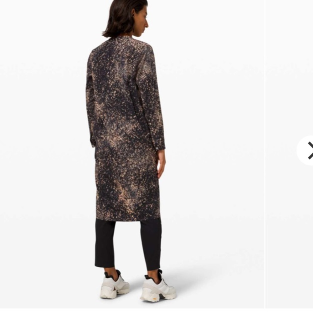 Lululemon Lab Revera Duster - Picture 2 of 6